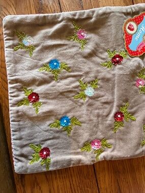 Embroidered Floral Beige Duvet Cover - Decorative Sequin Flowers 12x12 /3 Avail